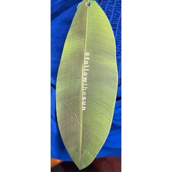 Farm Rio Blue 3D Pineapple Crop Top NWT Size Small - Picture 10 of 12